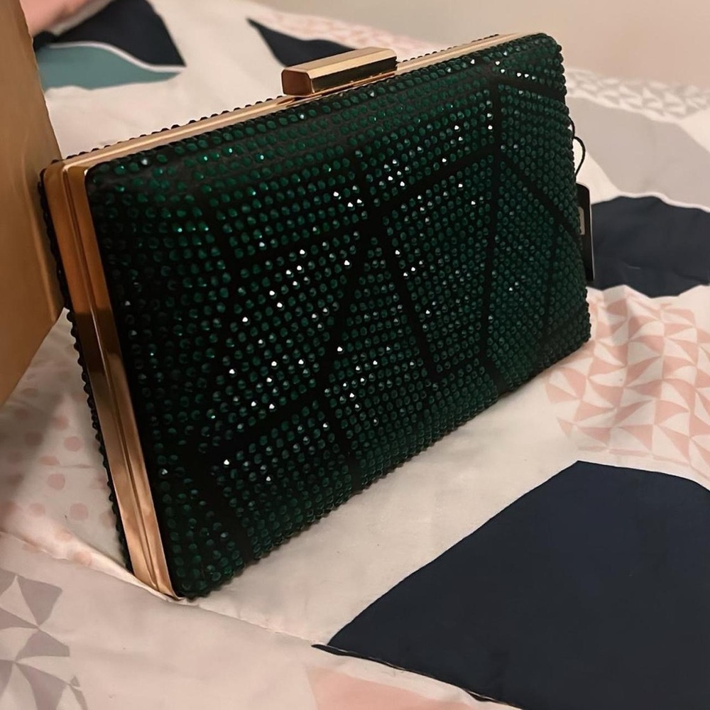 green purse